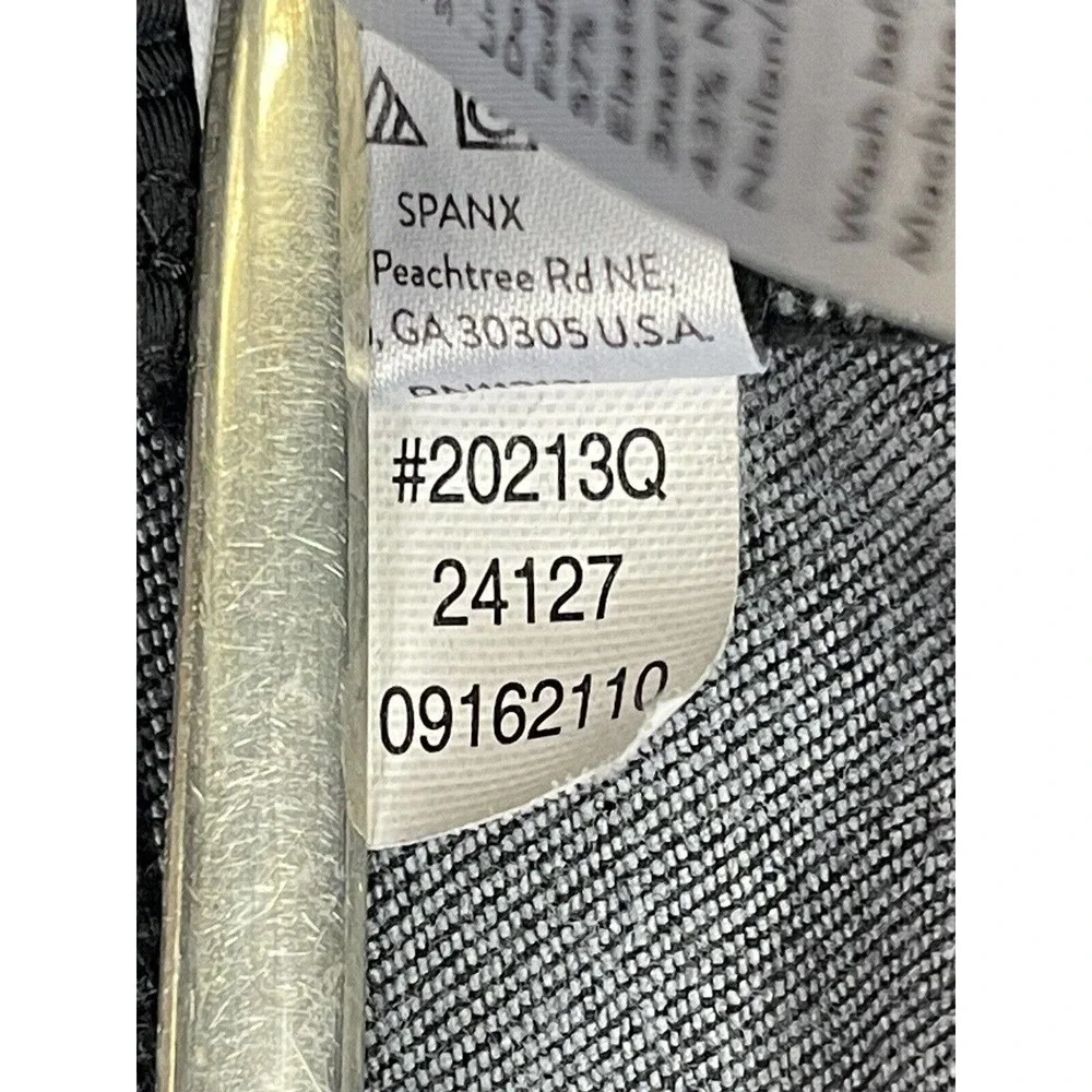 Spanx Distressed Skinny Jeans Womens M Black Mid Rise Pull On Elastic‎ Waist